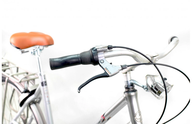 Women's bicycle Giant Brisbane 28" 54 cm silver