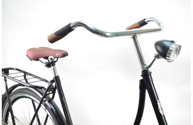 Woman`s bicycle Gazelle Classic