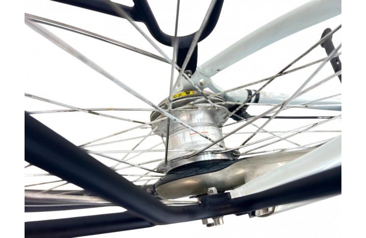 Woman's bicycle Gazelle Chamonix 28"/58cm/White-gray