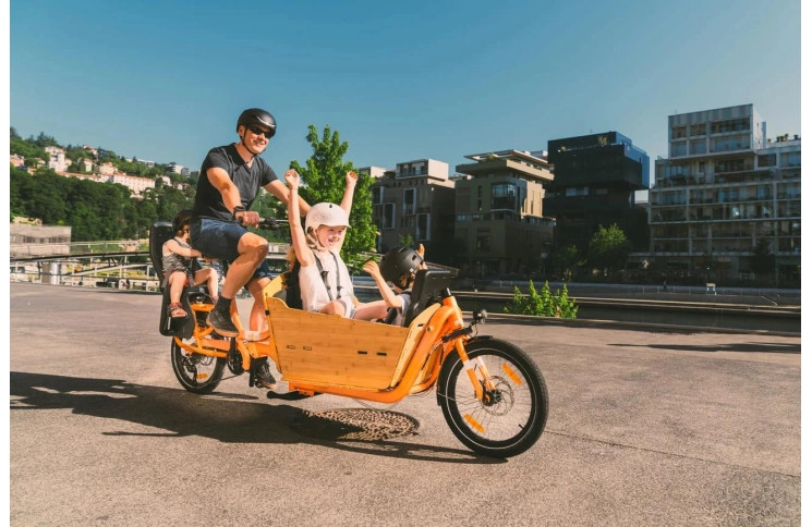 Frontloader Yuba Supercargo CL Bamboo box 20" Zwart 2024