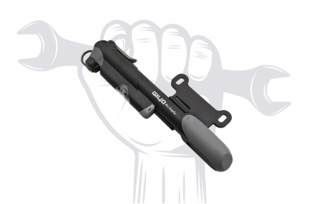 Montage van fietspomphouder op frame