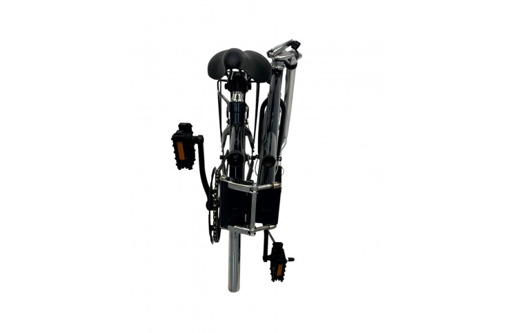 Bicycle On The Road/st/gray/20/f26