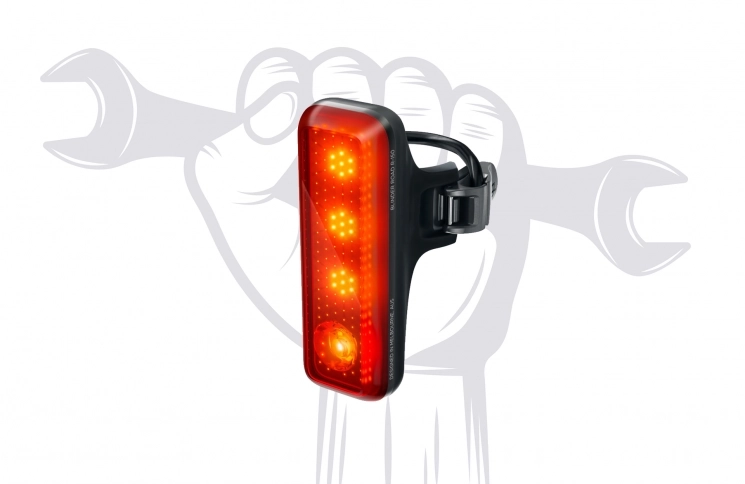 Montage van achterlamp voor dynamonaaf